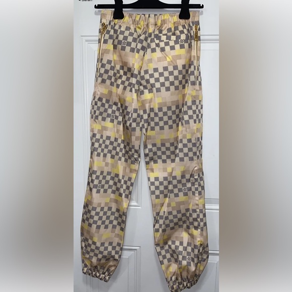 LOUIS VUITTON WOMEN’s PIXEL DAMIER JOGGING PANTS. SIZE LV 34 / authentic - Picture 6 of 11